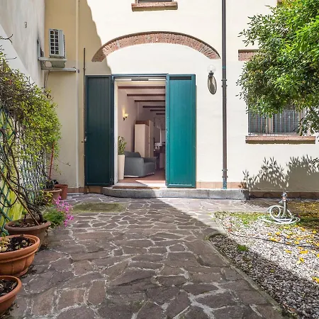 Duomo Experience Centro Storico شقة فيرّارا